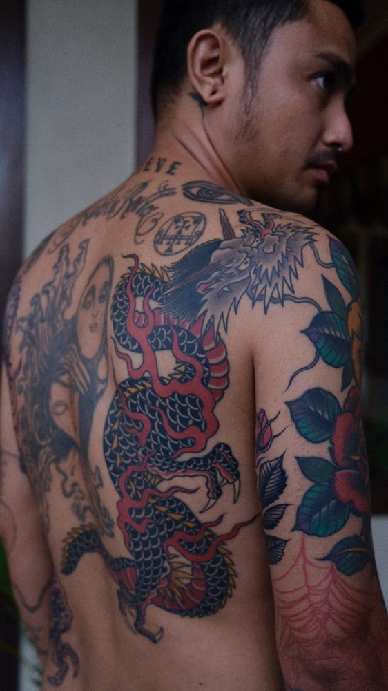 Japanese-style dragon back piece in traditional colour